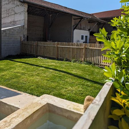 Logement - Studio Independant A Pérouges Buitenkant foto