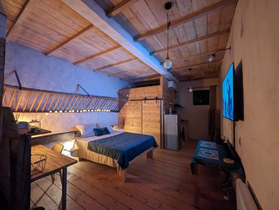 Logement - Studio Independant A Pérouges Buitenkant foto