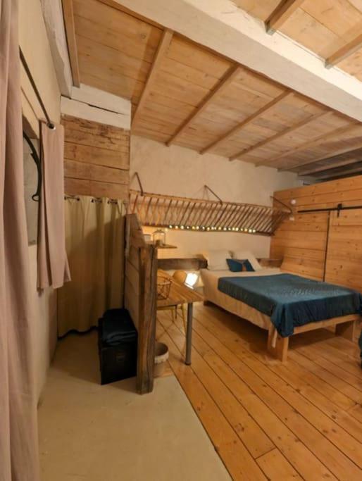 Logement - Studio Independant A Pérouges Buitenkant foto